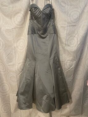 Zac Posen Silver Strapless Sweetheart Mermaid Gown